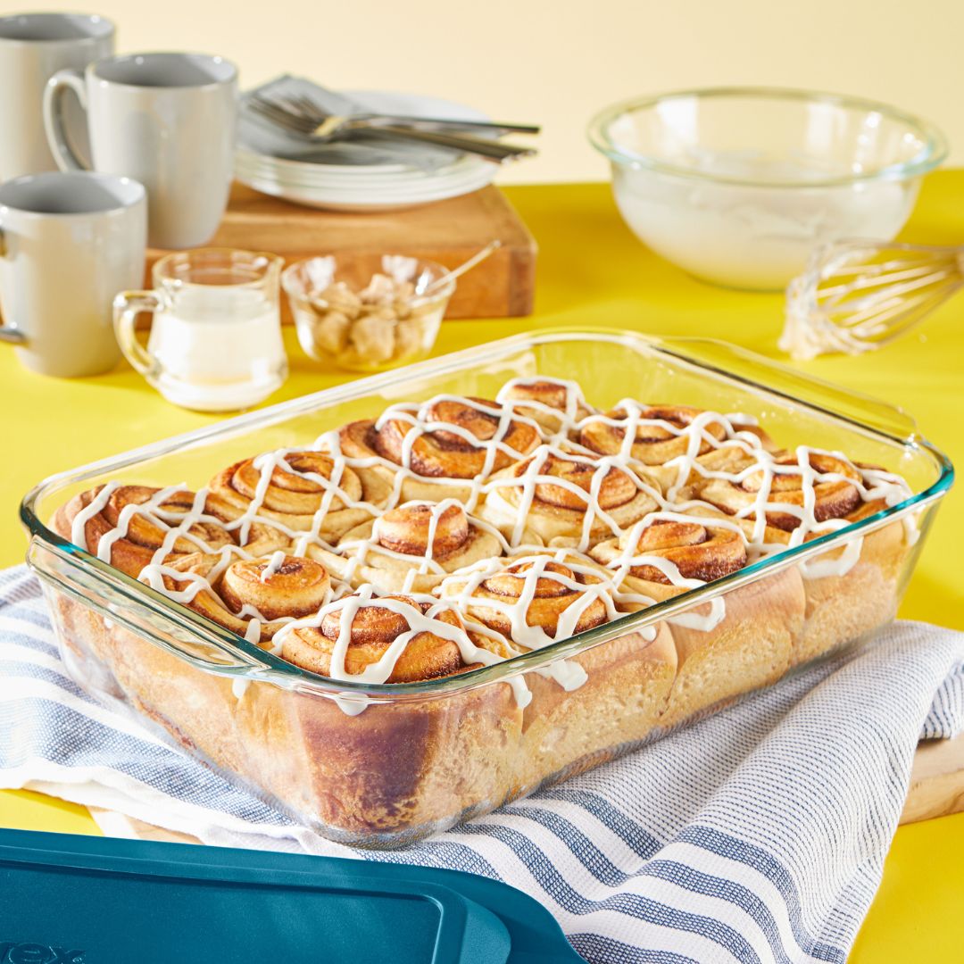 Pyrex® Deep 9 x 13 Rectangular Glass Baking Dish with Blue Lid - Image 2